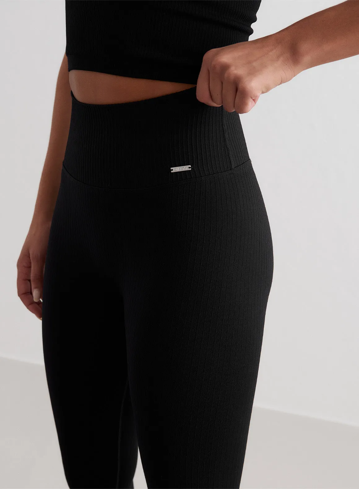 Aim'n Black Ribbed Seamless Tights2