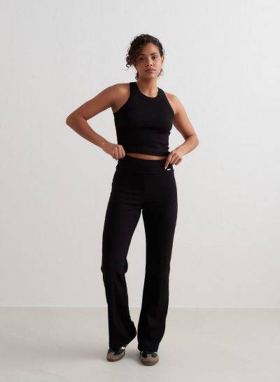 aimn Black Ease Ribbed Pants