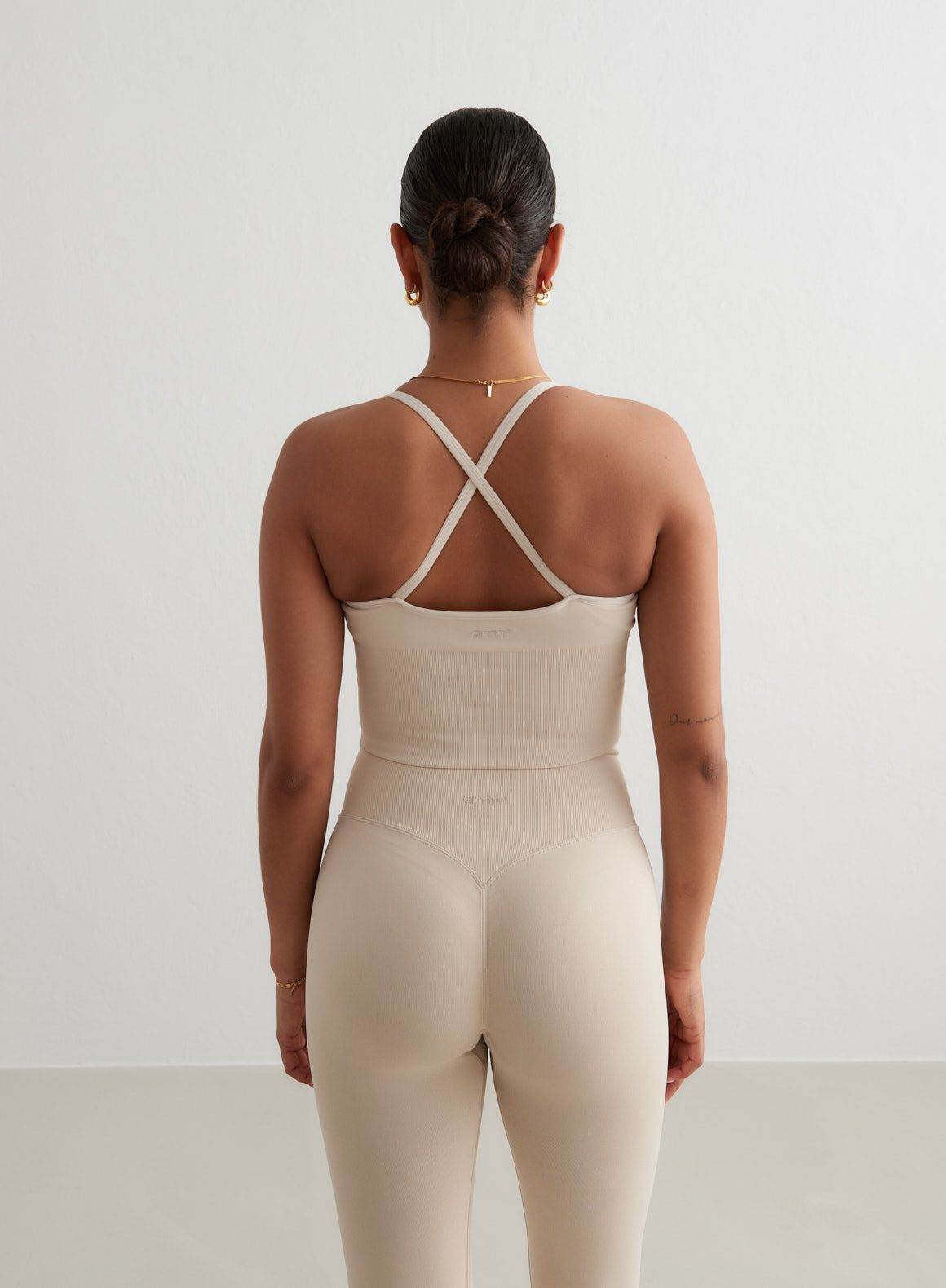 CLAY SHAPE SEAMLESS CROSS BACK BRALETTE_2485