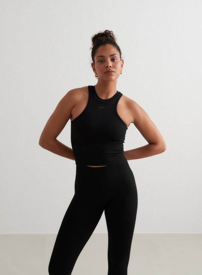 aimn Black Shape Seamless Racerfront Top