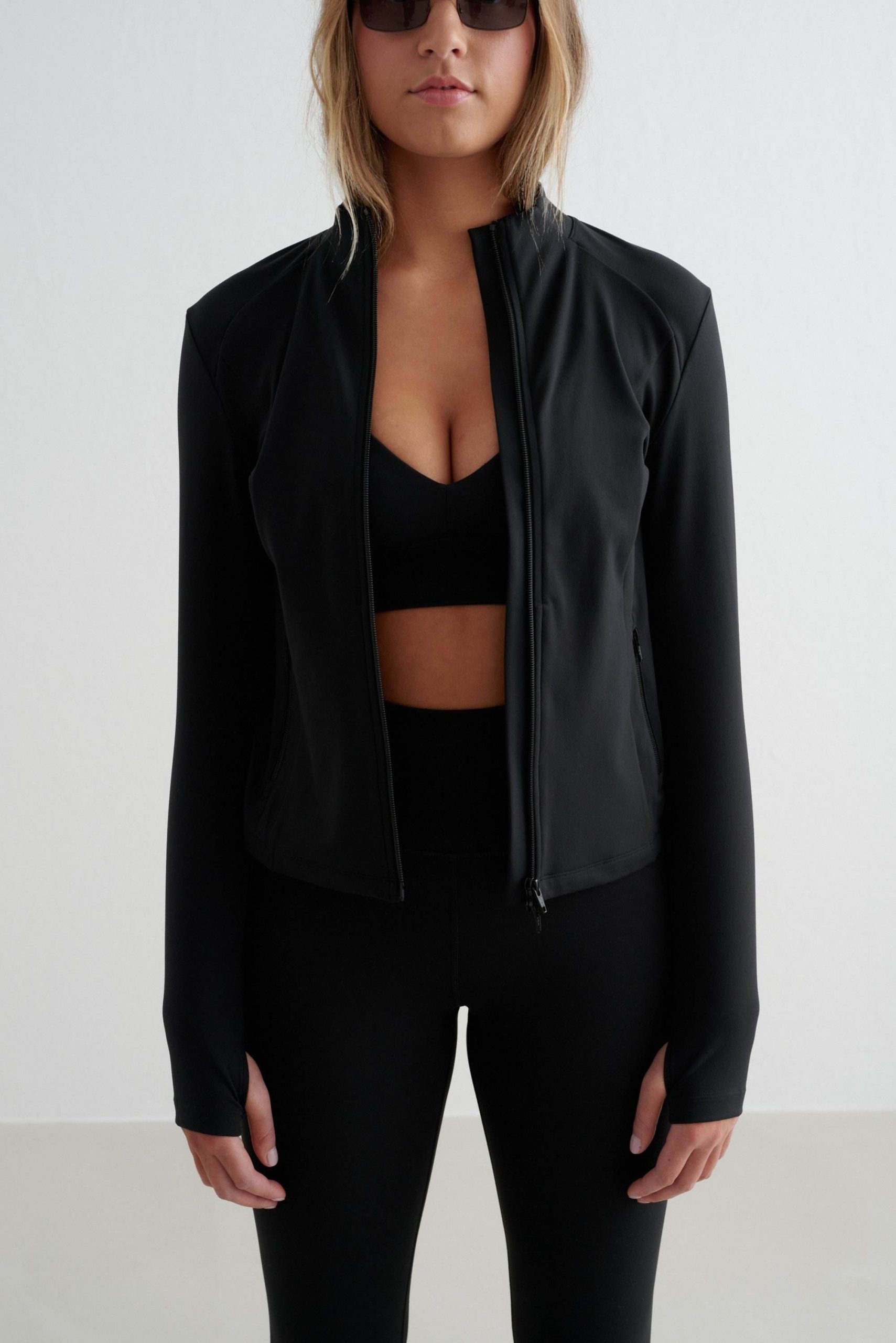 BLACK SENSE ZIP JACKET_0629