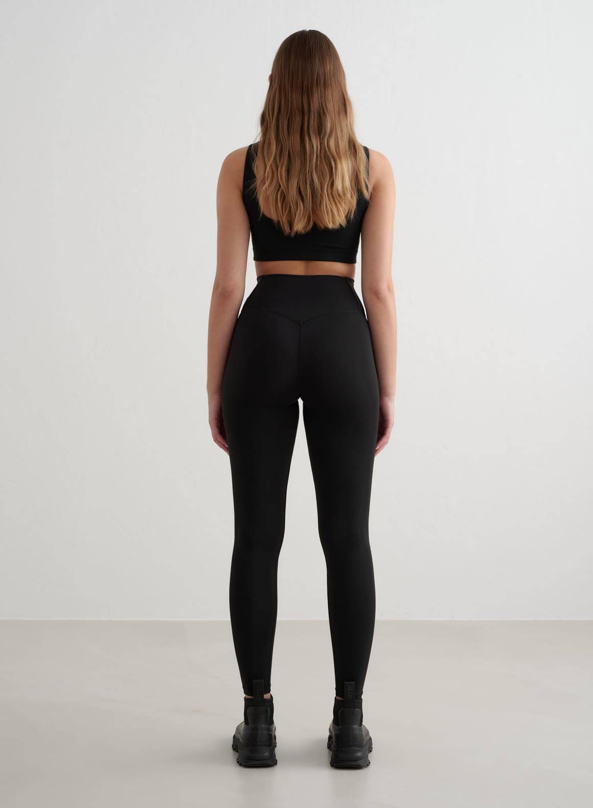 BLACK_WARMING_TIGHTS_1499_LOWRES