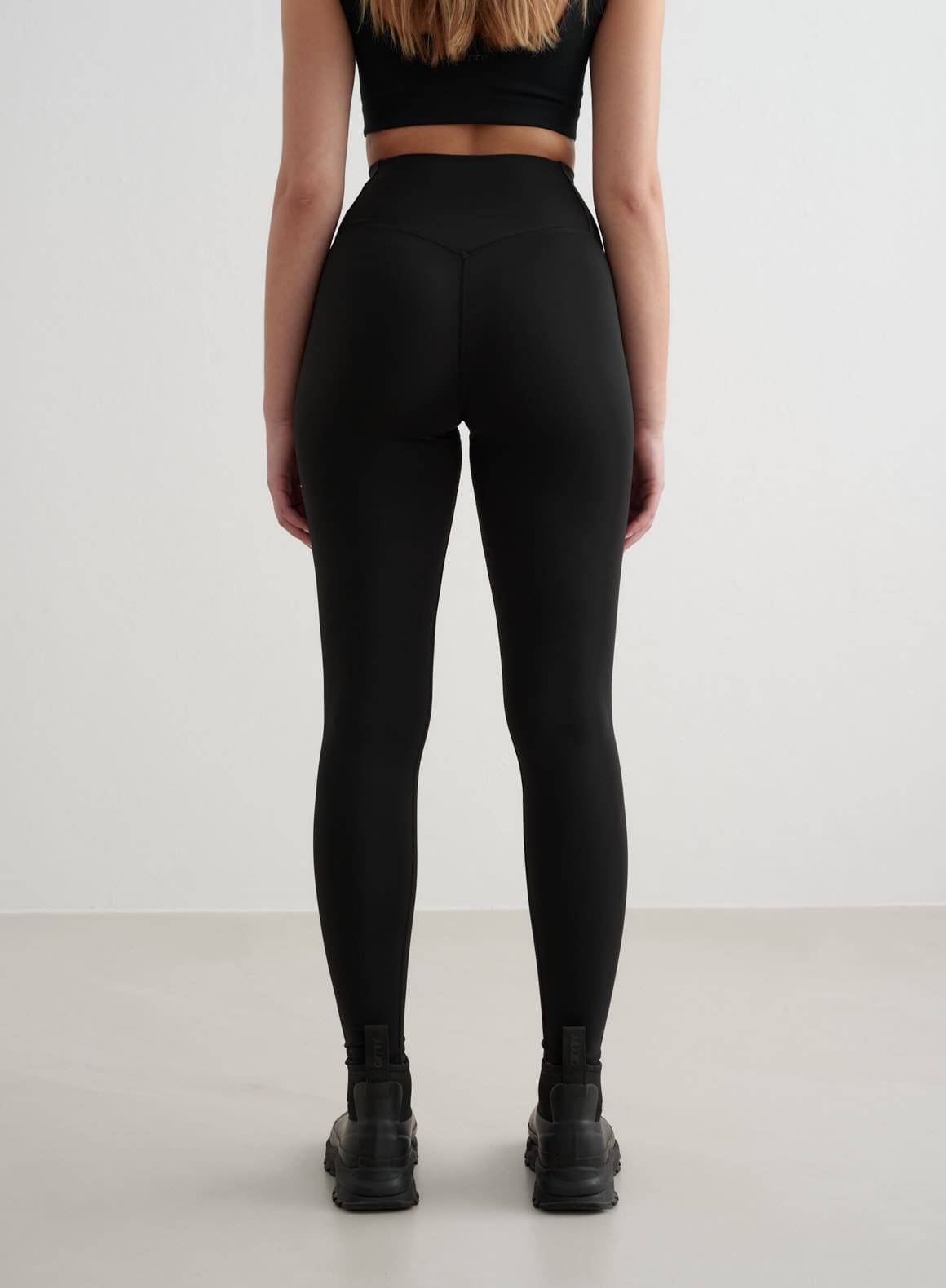 BLACK_WARMING_TIGHTS_1503_LOWRES