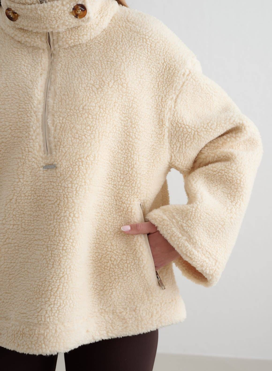ALMOND_WHITE_PILE_ANORAK_1098_LOWRES