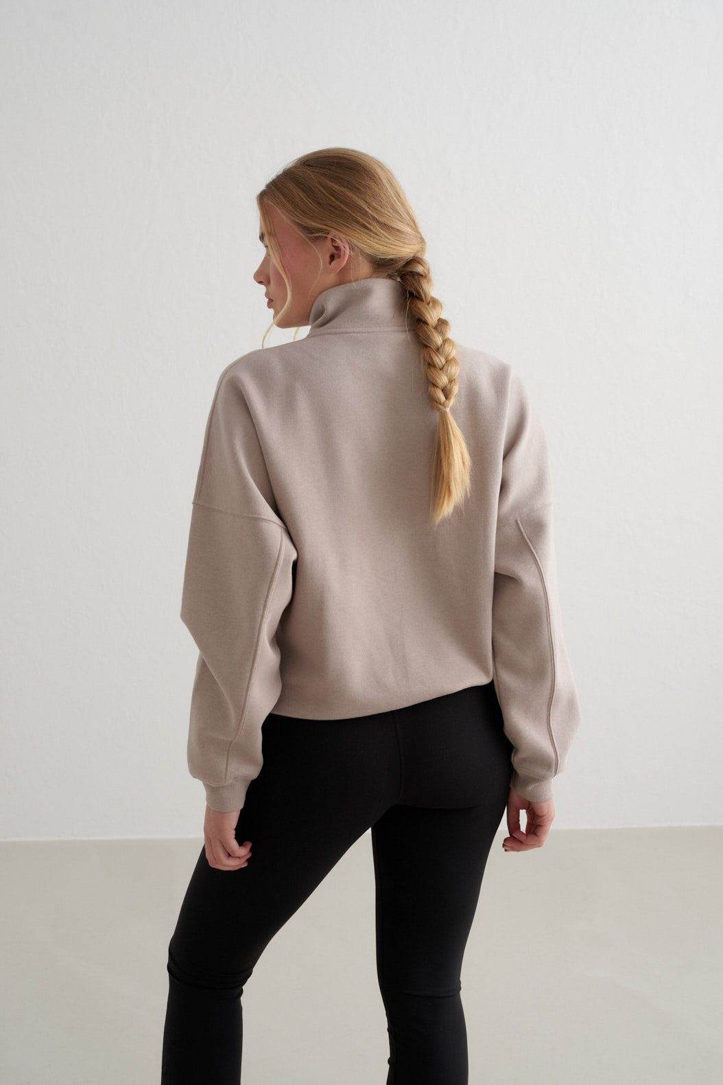 DARK CLAY VARSITY SWEAT HALF ZIP_11850