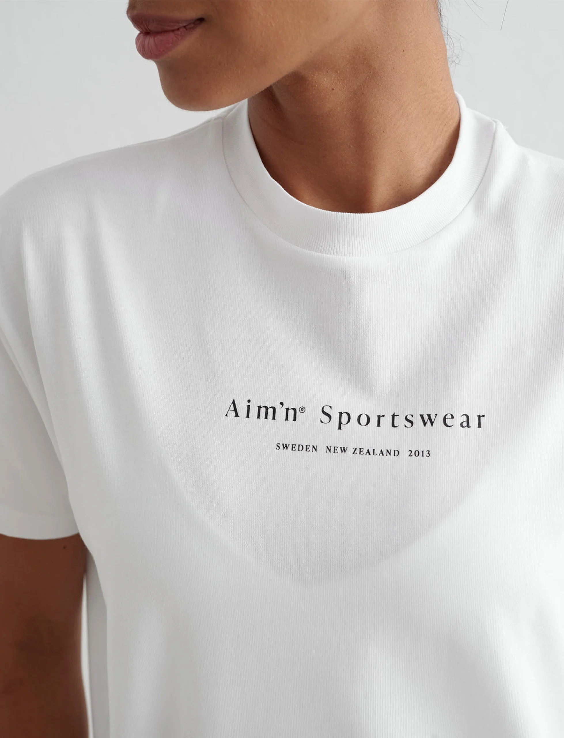 aim23100182_cwhite_12