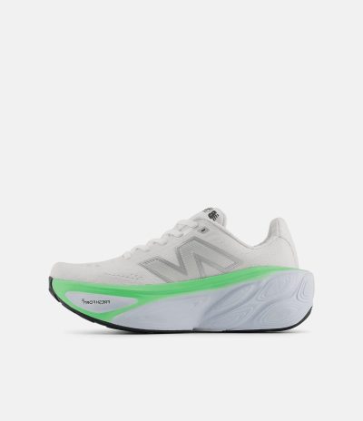 New Balance Fresh Foam X More V5 White Electric Jade Kvenna