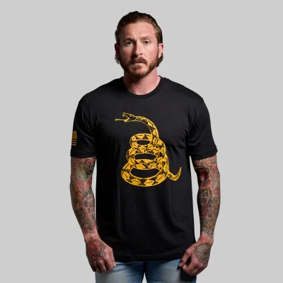 Born Primitive Gadsden Flag Tee Svartur