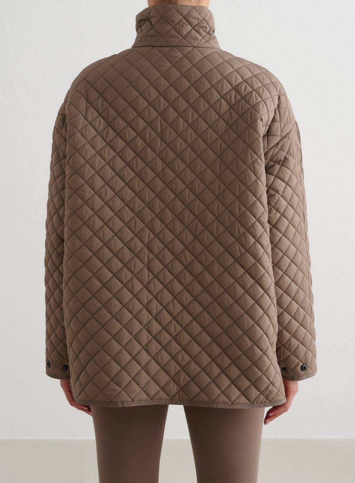 Nougat_Oversized_Quilted_Jacket_04