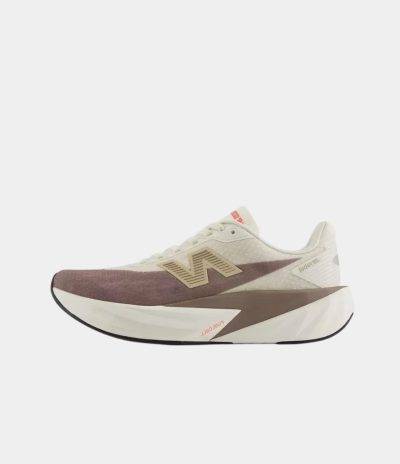 New Balance FuelCell Rebel v5 Angora Earth Shadow Kvenna