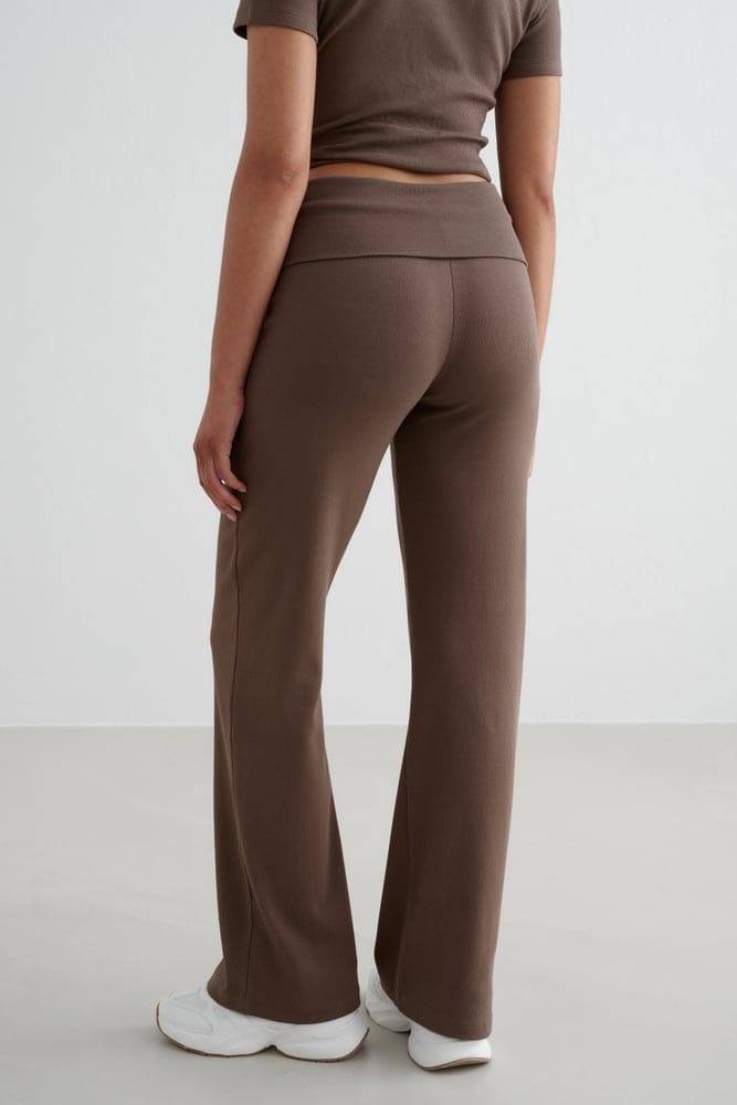 1357_71ab09c25d-macchiato_ease_ribbed_pants_0608-full
