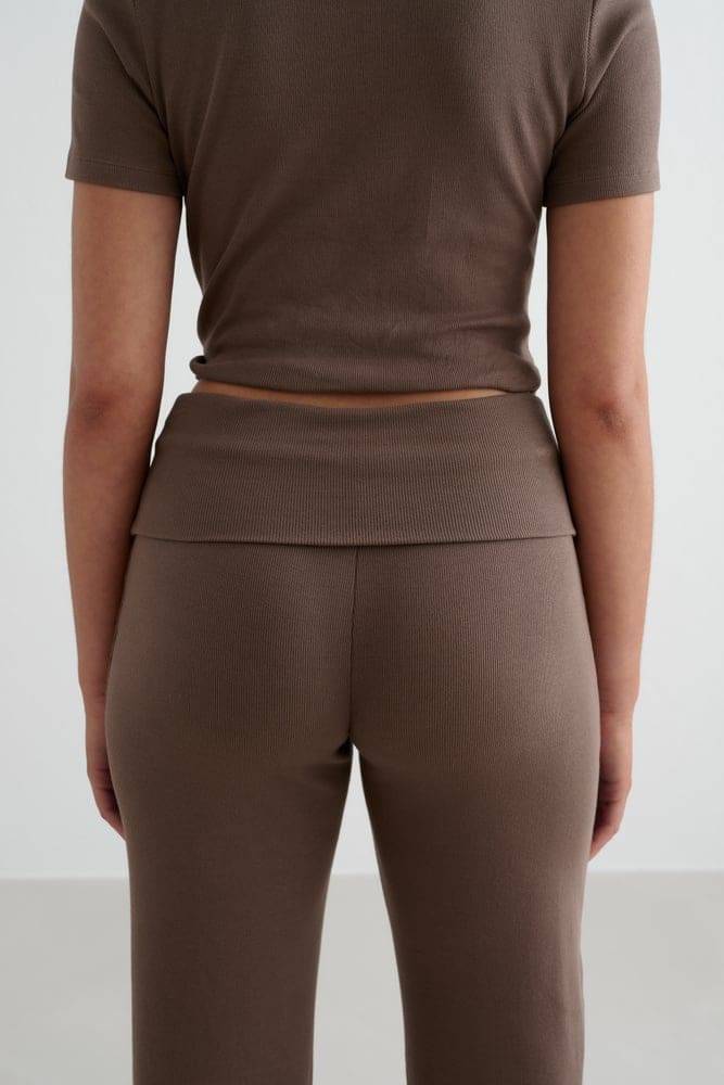 1357_ef829f6d56-macchiato_ease_ribbed_pants_0606-full