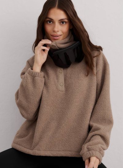 aimn Espresso Polar Fleece Long Sleeve