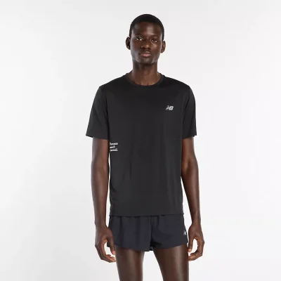 New Balance Athletics Graphic T-Shirt Svartur Karla