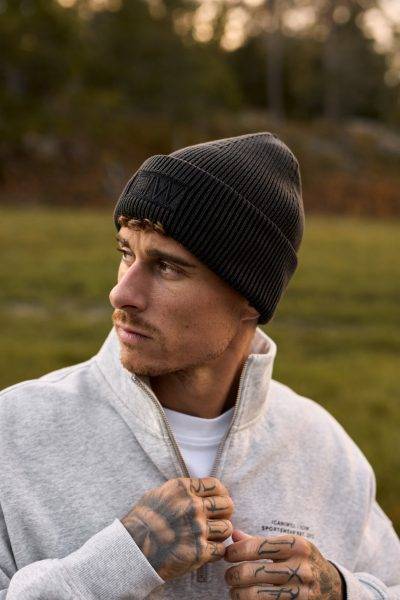 ICIW Ribbed Vintage Washed Beanie Black