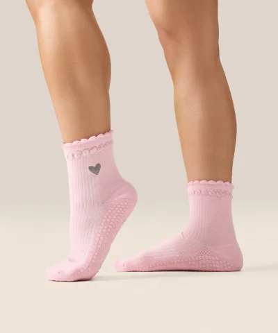 Move Active Classic Crew Grip Socks Heart Ruffle Pink