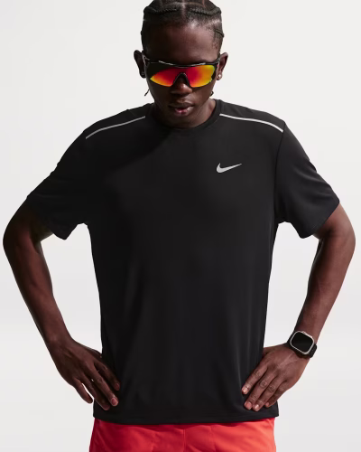 Nike Miler DriFIT UV Protection Short Sleeve Running Top Svartur Karla