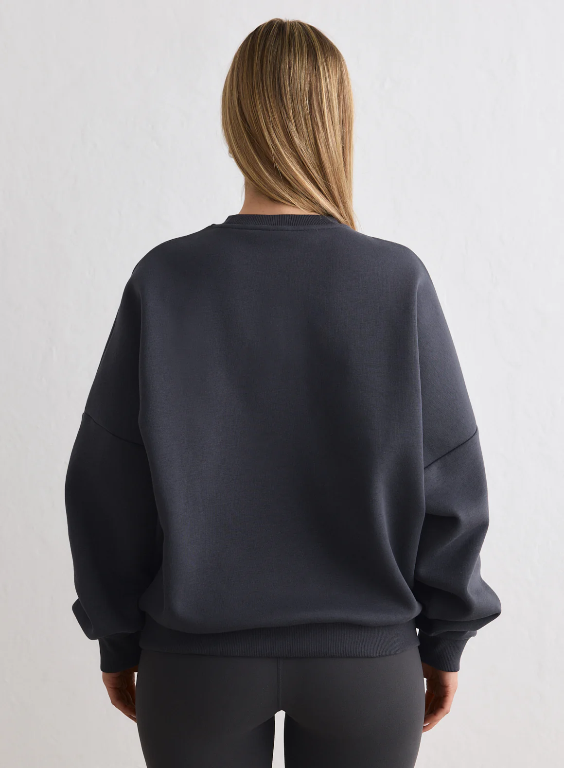 shadow-grey-script-sweatshirt_03-_M-170cm_1800x1800 (1)