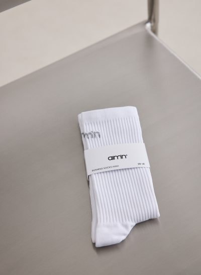 aimn White High Running Socks