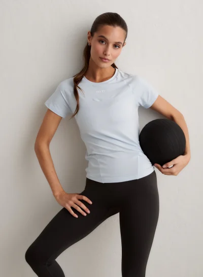 aimn Aura Soft Basic Short Sleeve