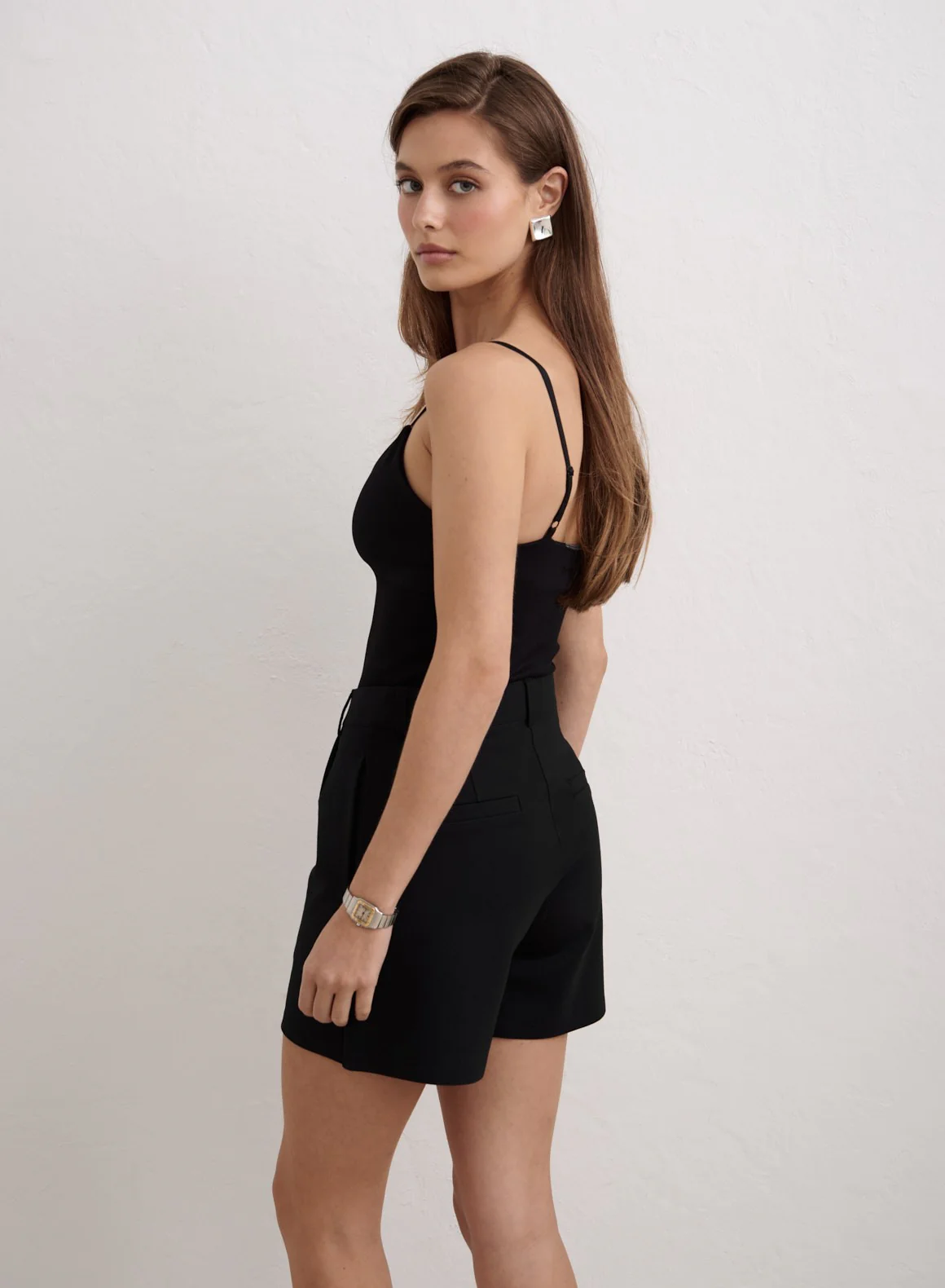 black-luxe-bermuda-shorts_06-_34-174cm_1800x1800