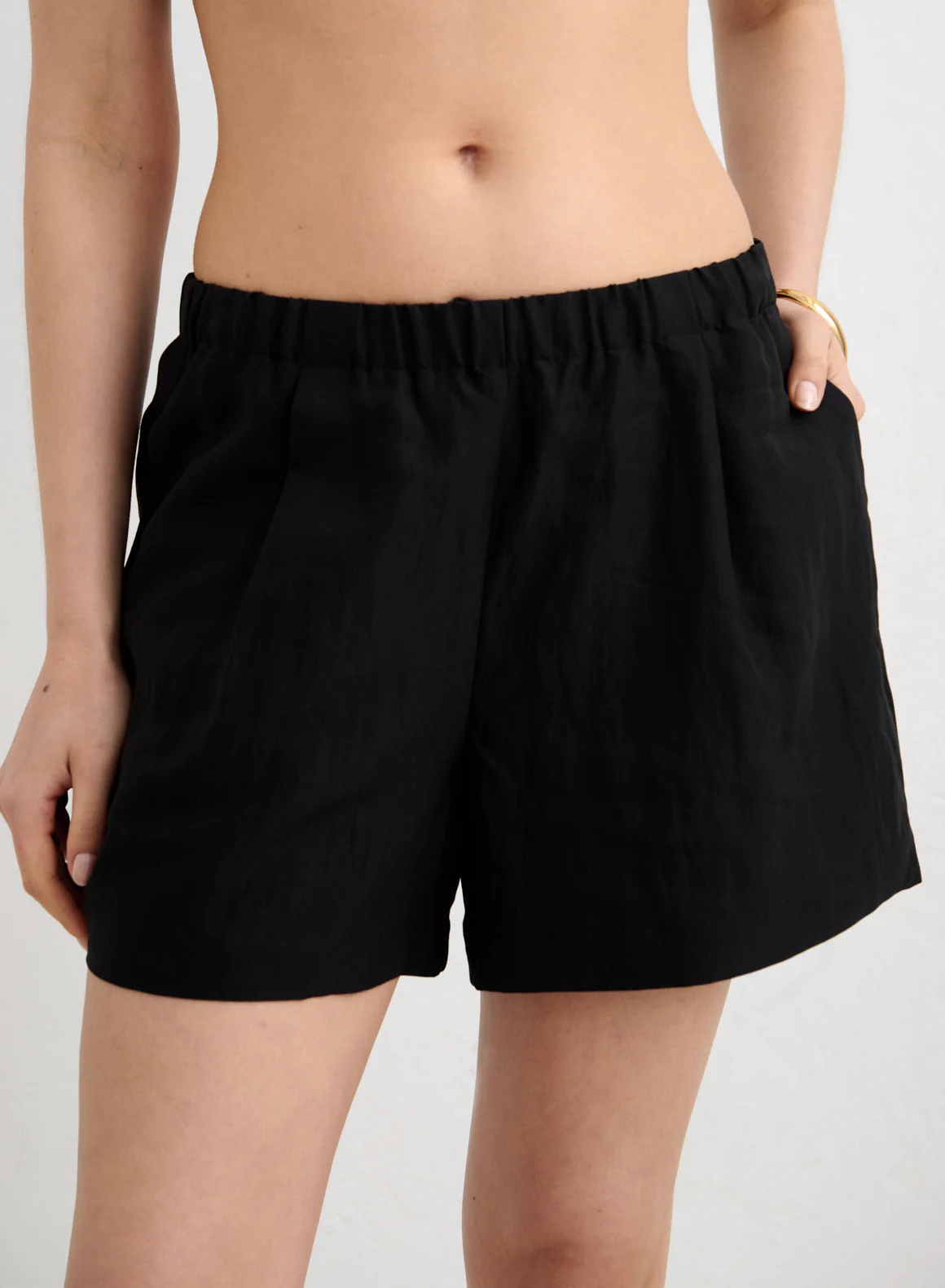 black-riviera-shorts_05-_36-178cm_1800x1800