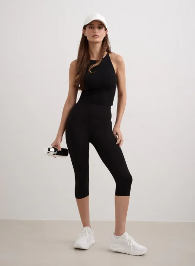 aimn Black Sense Capri Tights