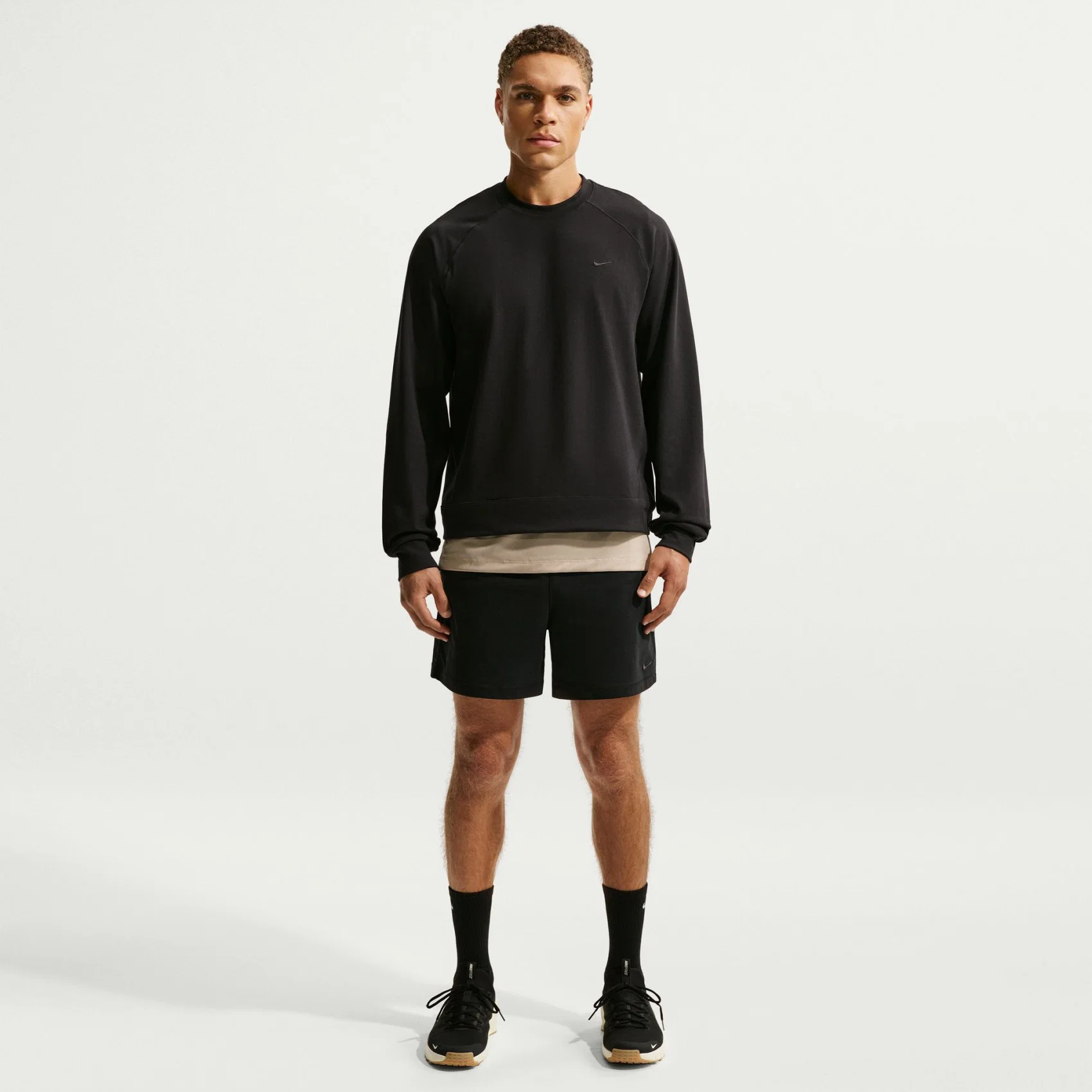 nike-dri-fit-uv-primary-nanoknit-ls-crew-erkek-siyah-sweatshirt-ii1302-010-225472-72-B