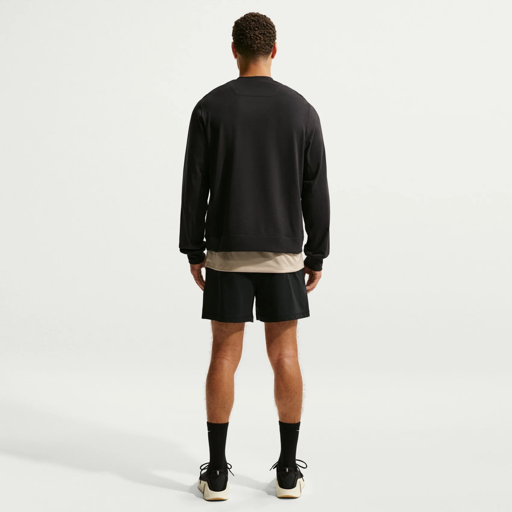 nike-dri-fit-uv-primary-nanoknit-ls-crew-erkek-siyah-sweatshirt-ii1302-010-225474-72-B